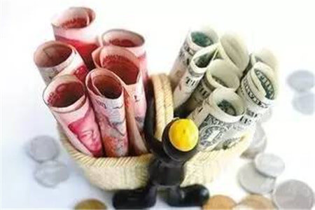 央行政策透视：人民币升值2.9%后，黄金将如何应对？